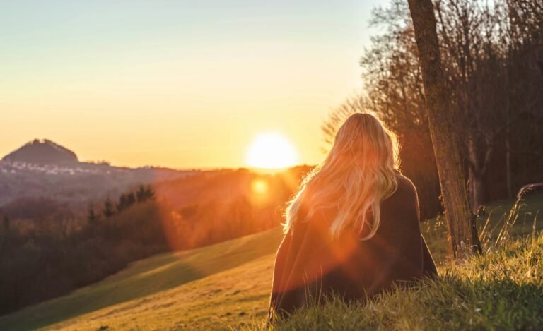 5 quiet signs your intuition is trying to reach you